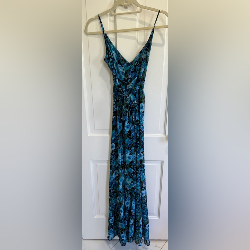 REFORMATION (worn once) size 0 wrap dress blue and black floral - Picture 5 of 6